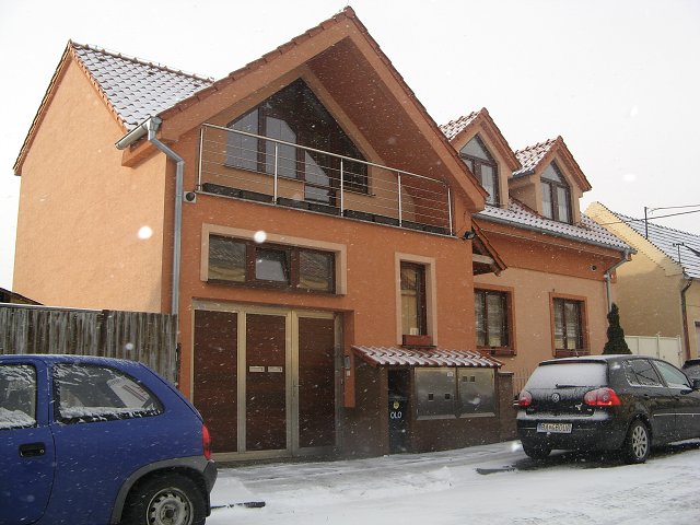 img00004.jpg